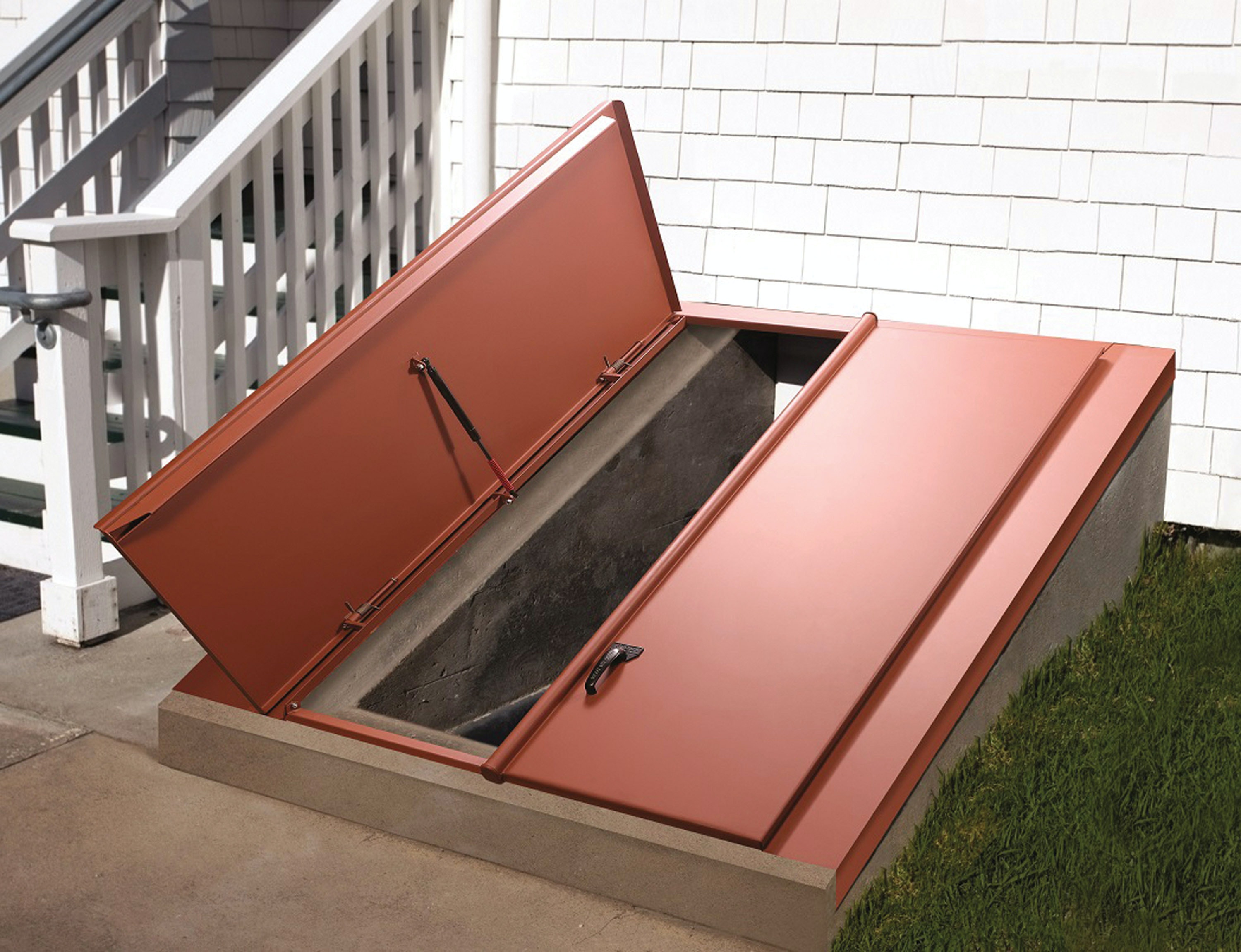 1656089403901 2003apnewjc05