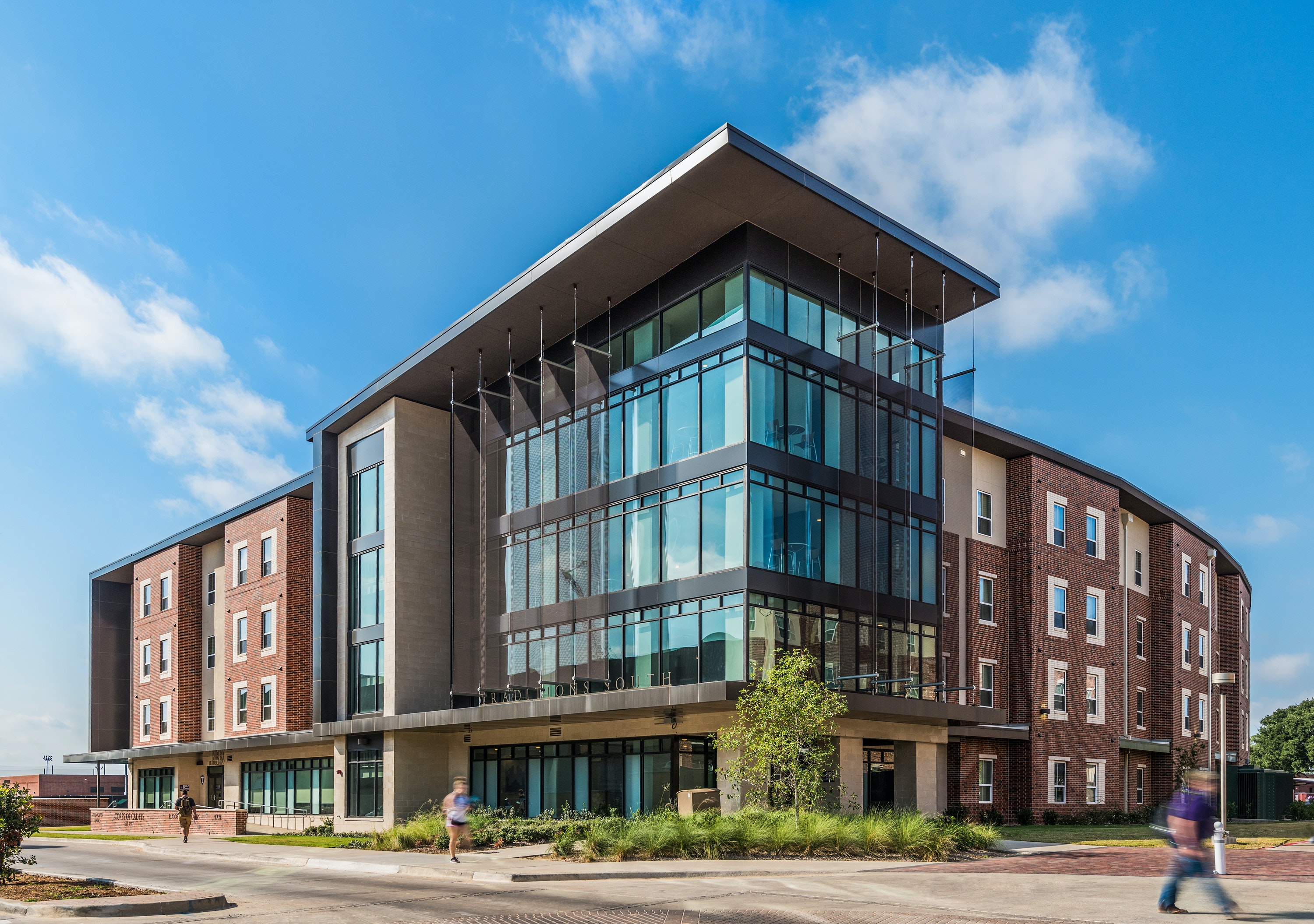 1656090226976 1903apsps03c