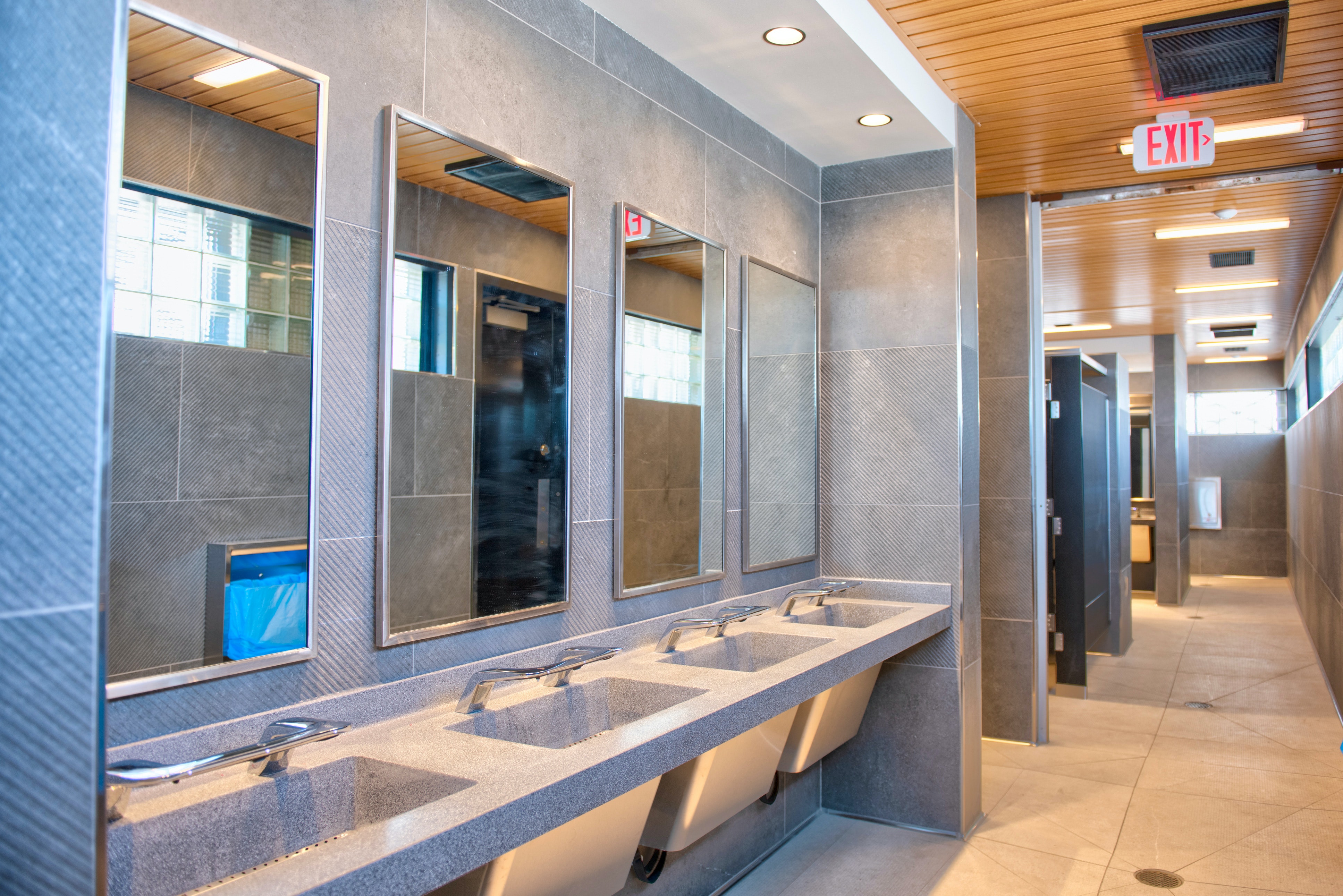 Atlantic-City-Boardwalk_Bathrooms_WashBar-6