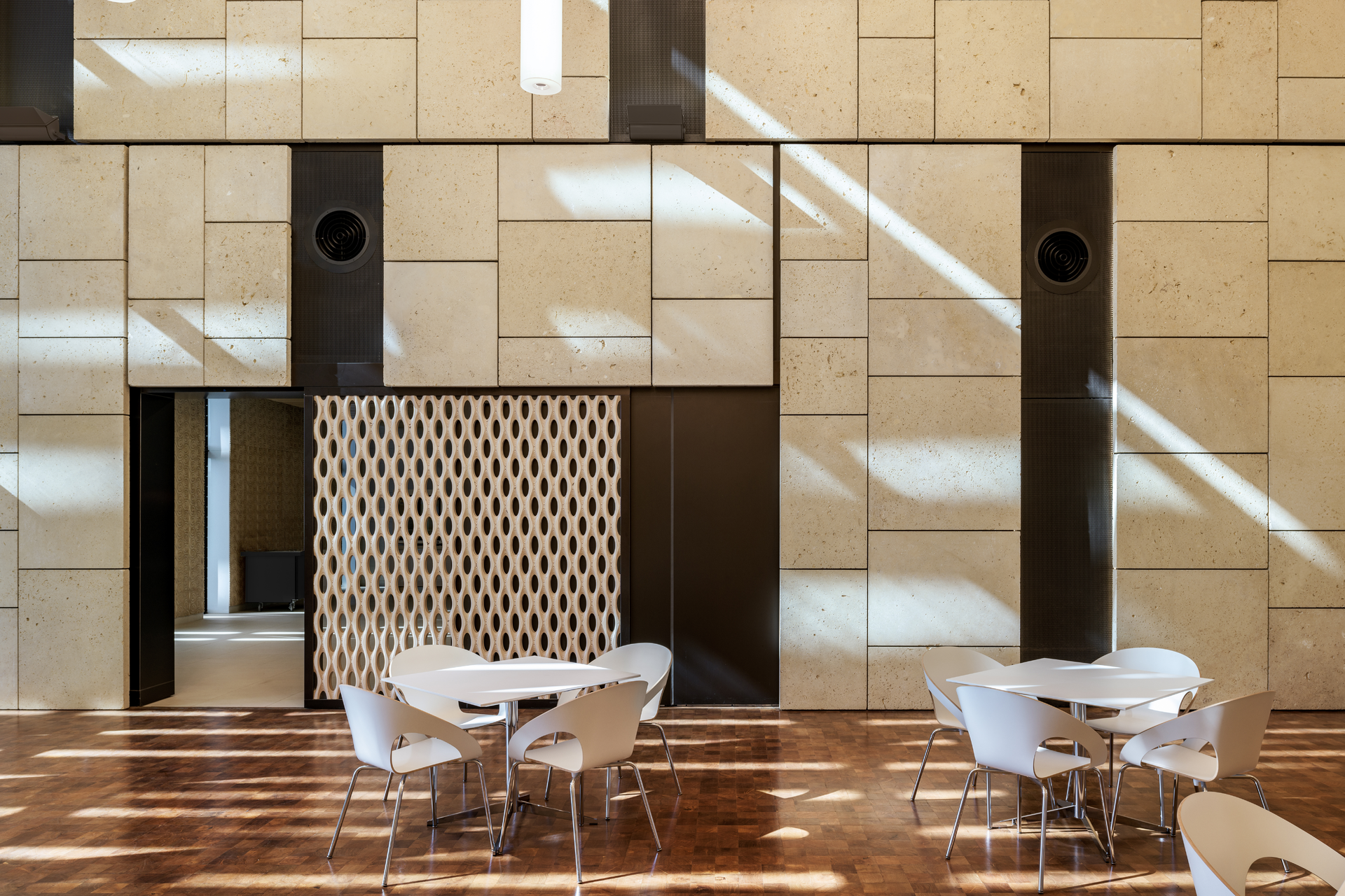 Natura Screen 63f63bbf1817e