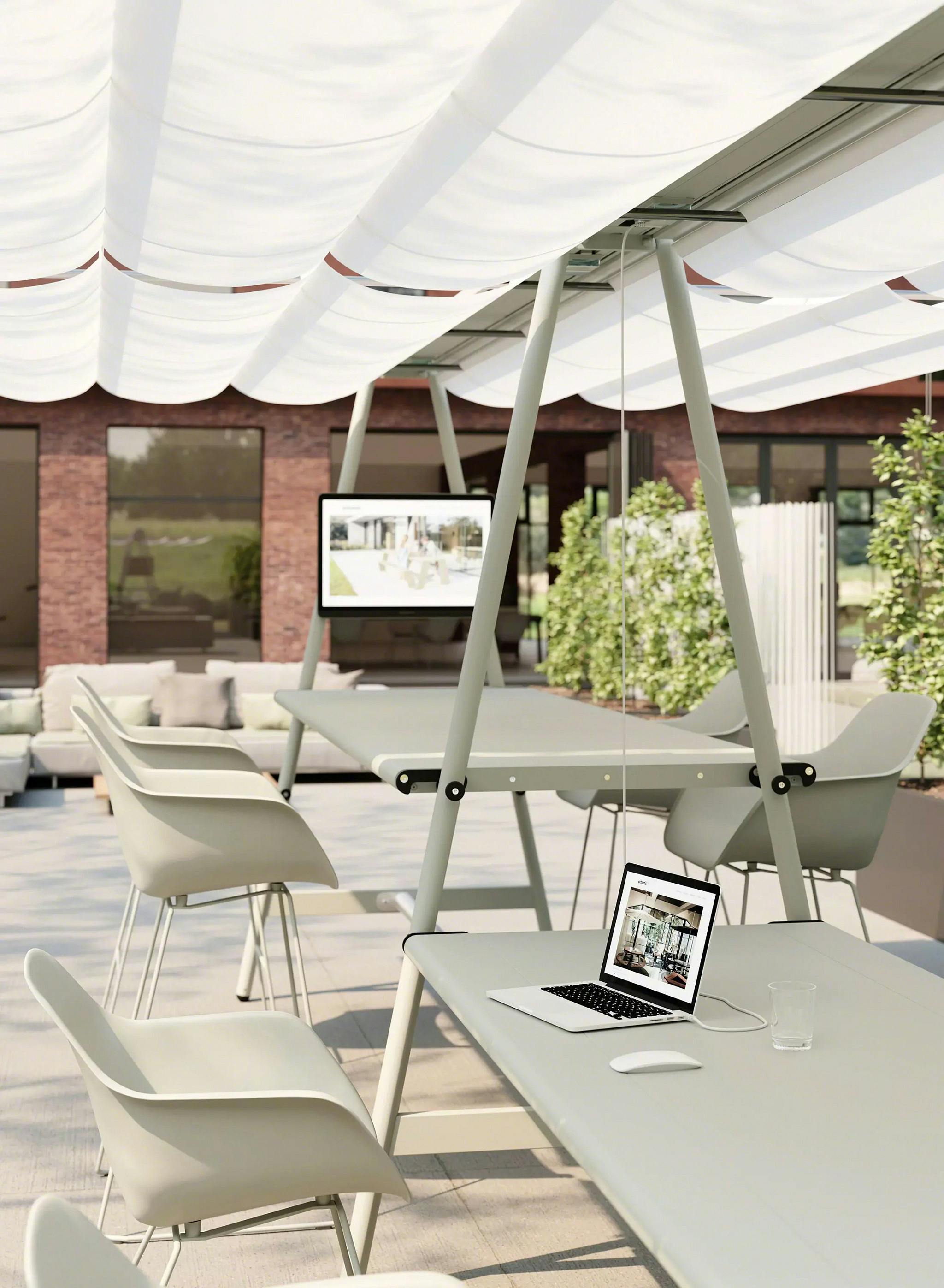 Extremis AMAi Outdoor Table