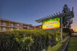 San Joaquin Hotel 61cb47c229ec3 San Joaquin Hotel 61cb47c229ec3