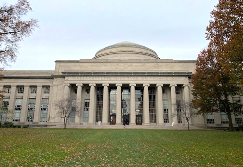Massachusetts Institute Of Technology 621d0794a2ef7