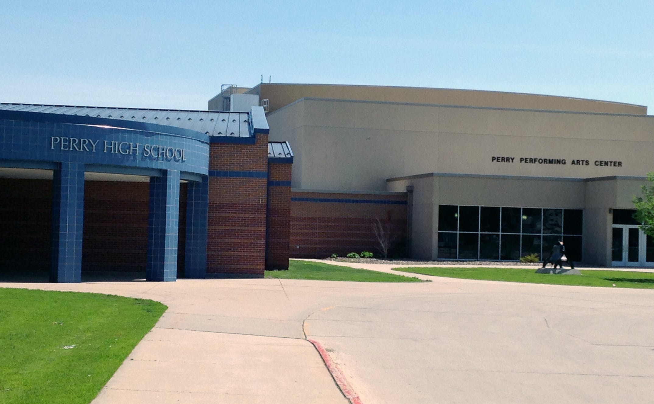 659869917d30c0001e8a60fc 2perry High School