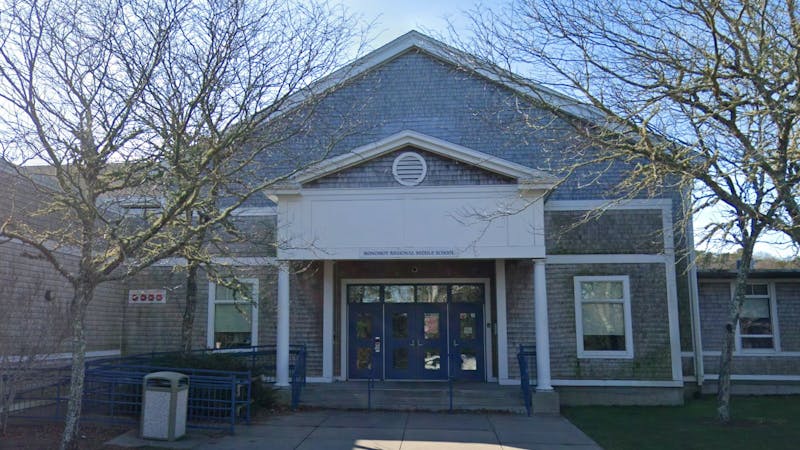 67ae4e7c678a1ac538d620d3 Monomoy Middle