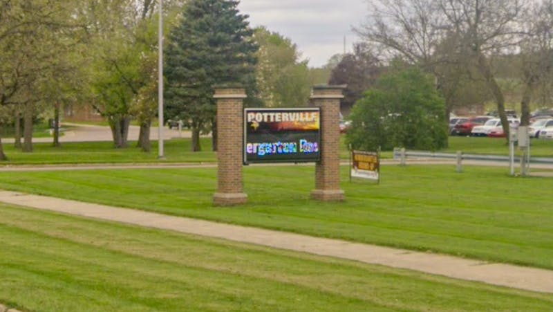 6859b9a86b8cab86975c495e Potterville High