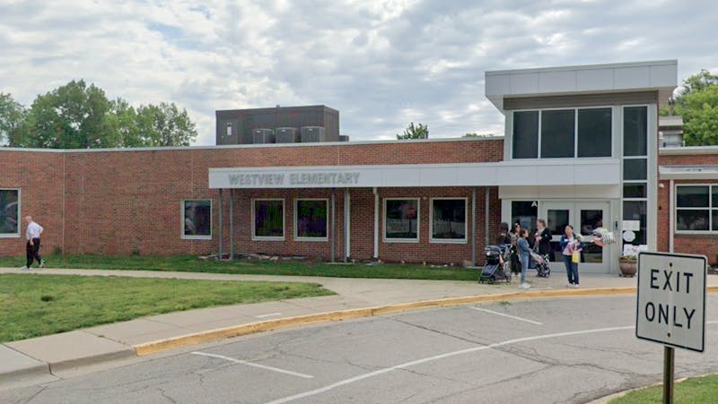 68964856775851090e9c2a94 Westview Olathe