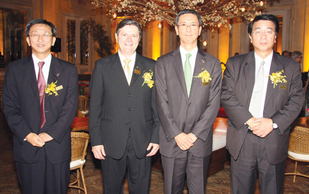 Shinichi Yoshida, Nelson Ninin, Shuzo Kaihori and Teruyoshi Minaki at the 35th Yokogawa anniversary event in Brazil.