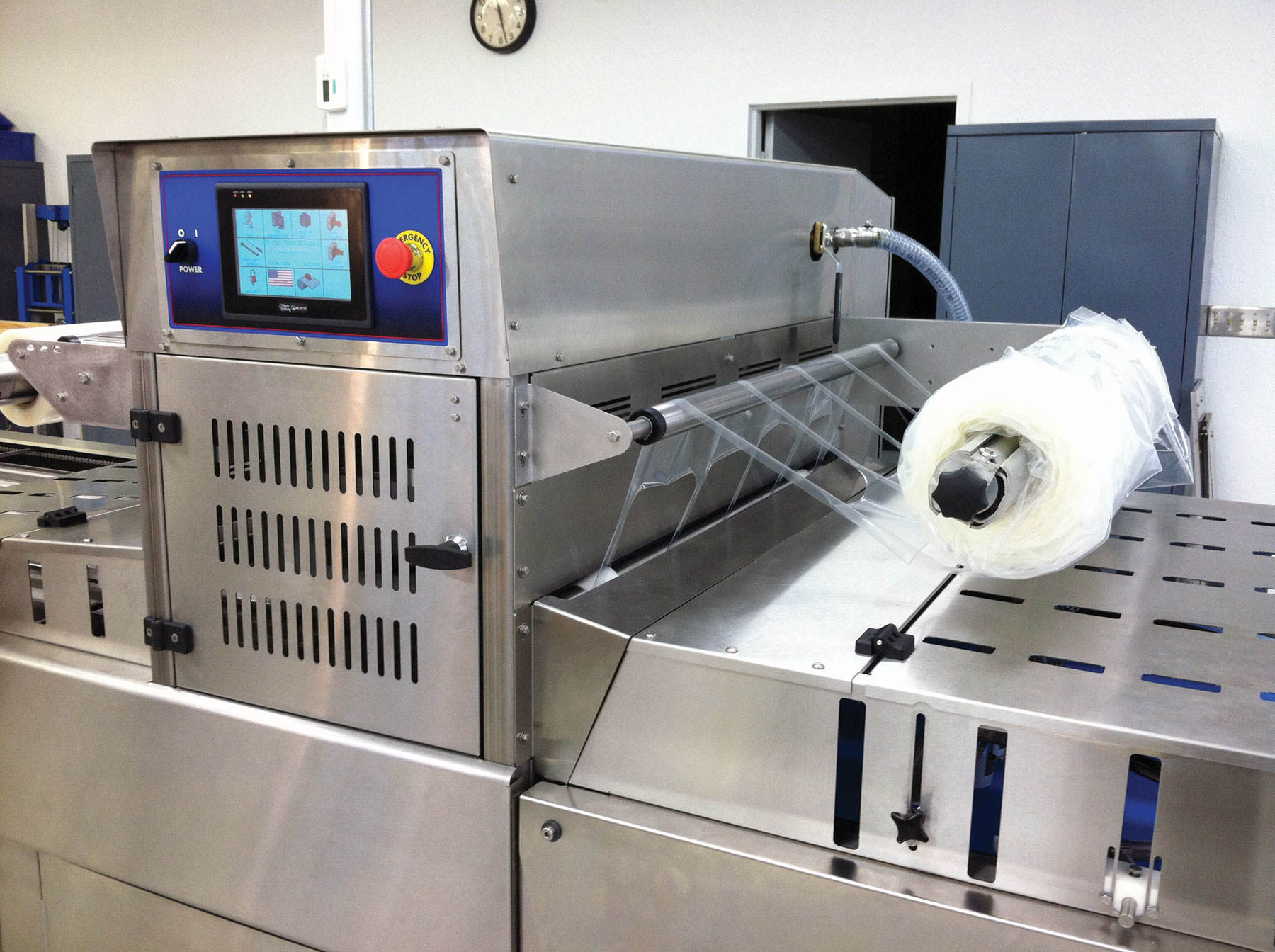 At the heart of the pneumatics solution on the Rhino 12 MAP tray-packing system is the eight-station VTUB electronically controlled manifold.