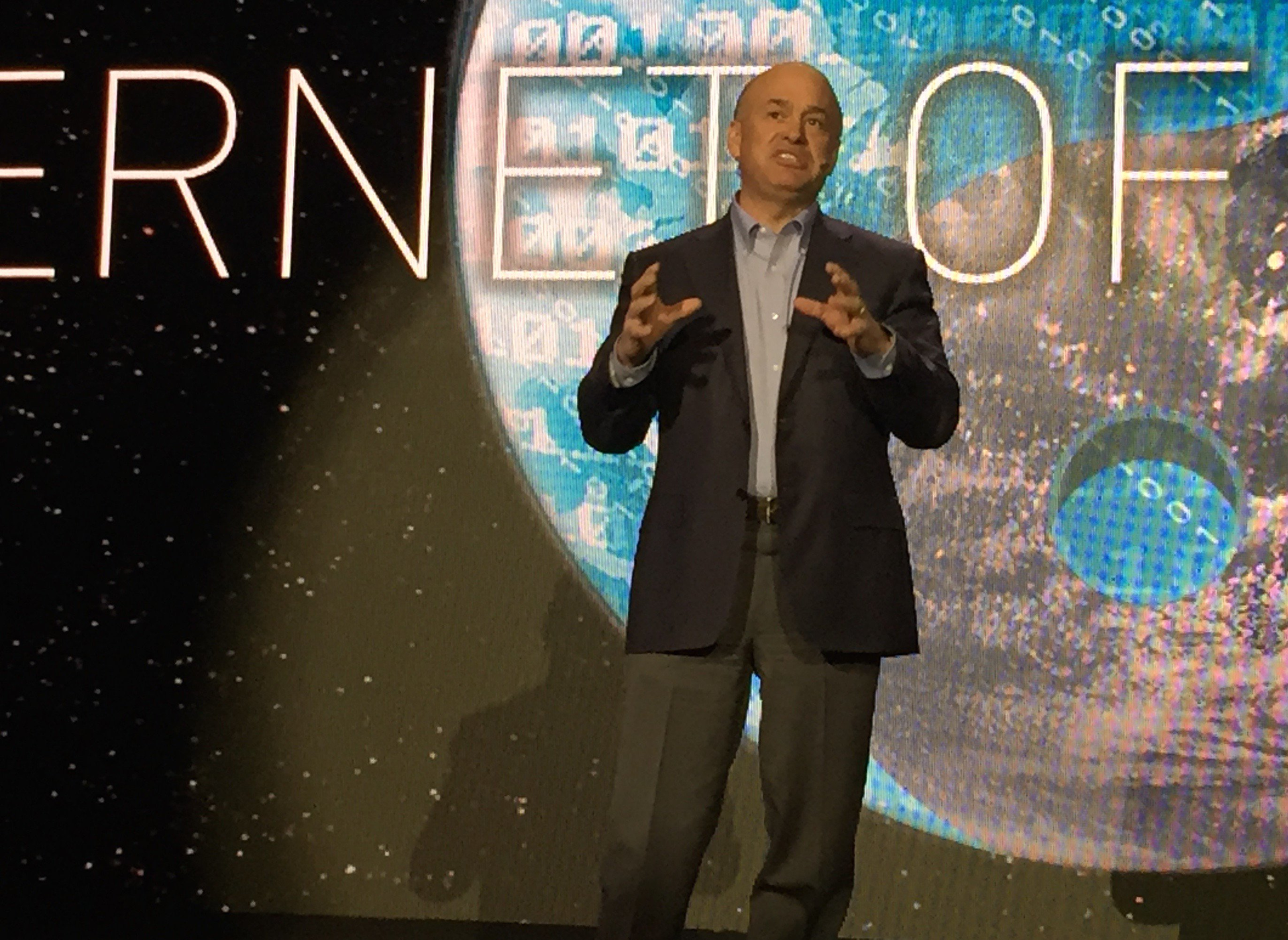 Augmented Reality and the Internet of Things