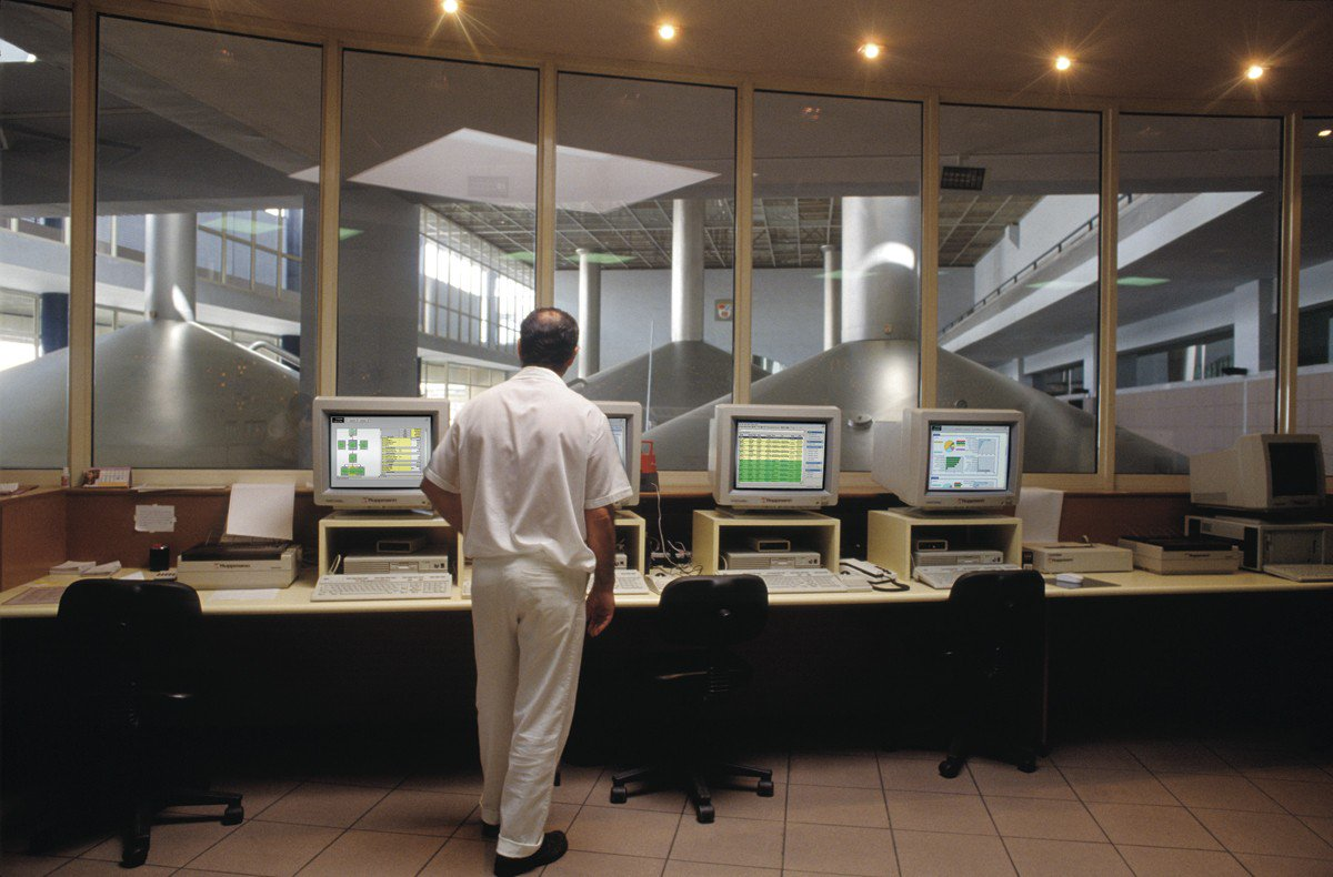 IIoT delivers real-time visibility into what&rsquo;s happening on the plant floor, providing insights that can improve performance, bo