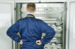 Aw 109159 Istock Electrican Aw 109159 Istock Electrican