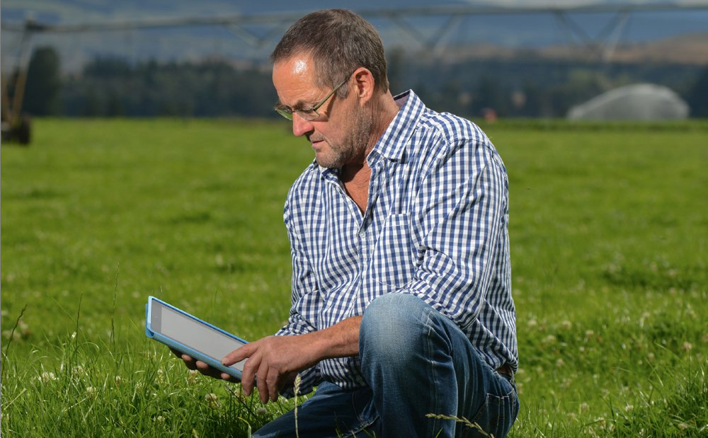 Aw 140042 Schneider Scadafarm1 Web