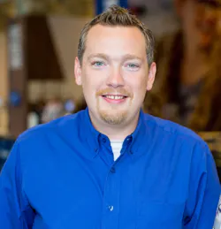 Choosing Between Cobots and Industrial Robots Choosing Between Cobots and Industrial Robots