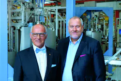 Klaus Endress, President of the Supervisory Board (left), and Matthias Altendorf, CEO of the Endress+Hauser Group. Klaus Endress, President of the Supervisory Board (left), and Matthias Altendorf, CEO of the Endress+Hauser Group.