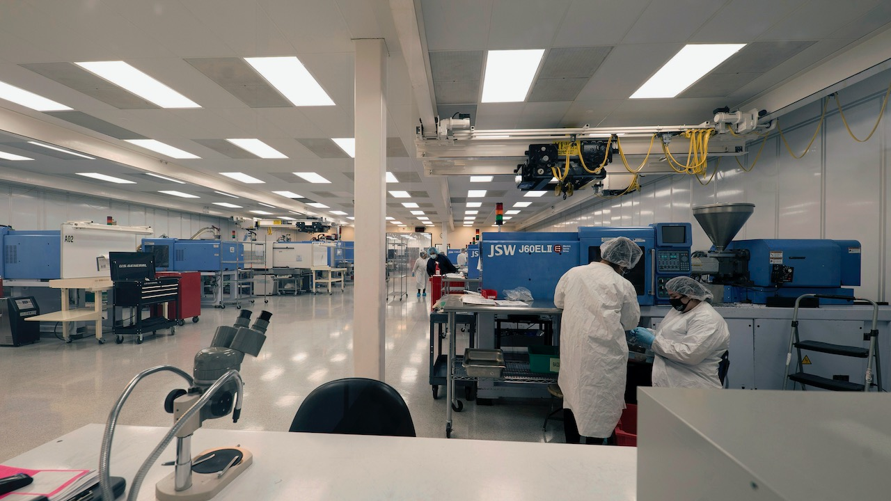 Trademark Plastics Inc. cross-trains machine operators to be the first line of quality by inspecting parts beside the molding machine.