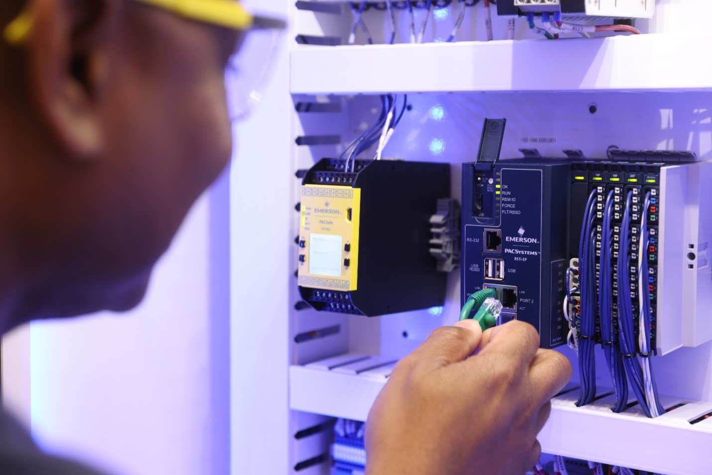 Emerson Pac Systems Compact Controllers News Release Image 63442e3d605f3