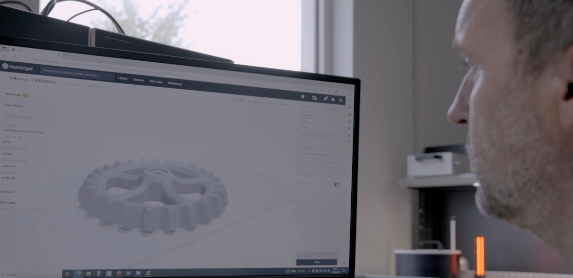 Ronnie Bernstein, head of production at BMF using Markforged&rsquo;s Digital Source software.