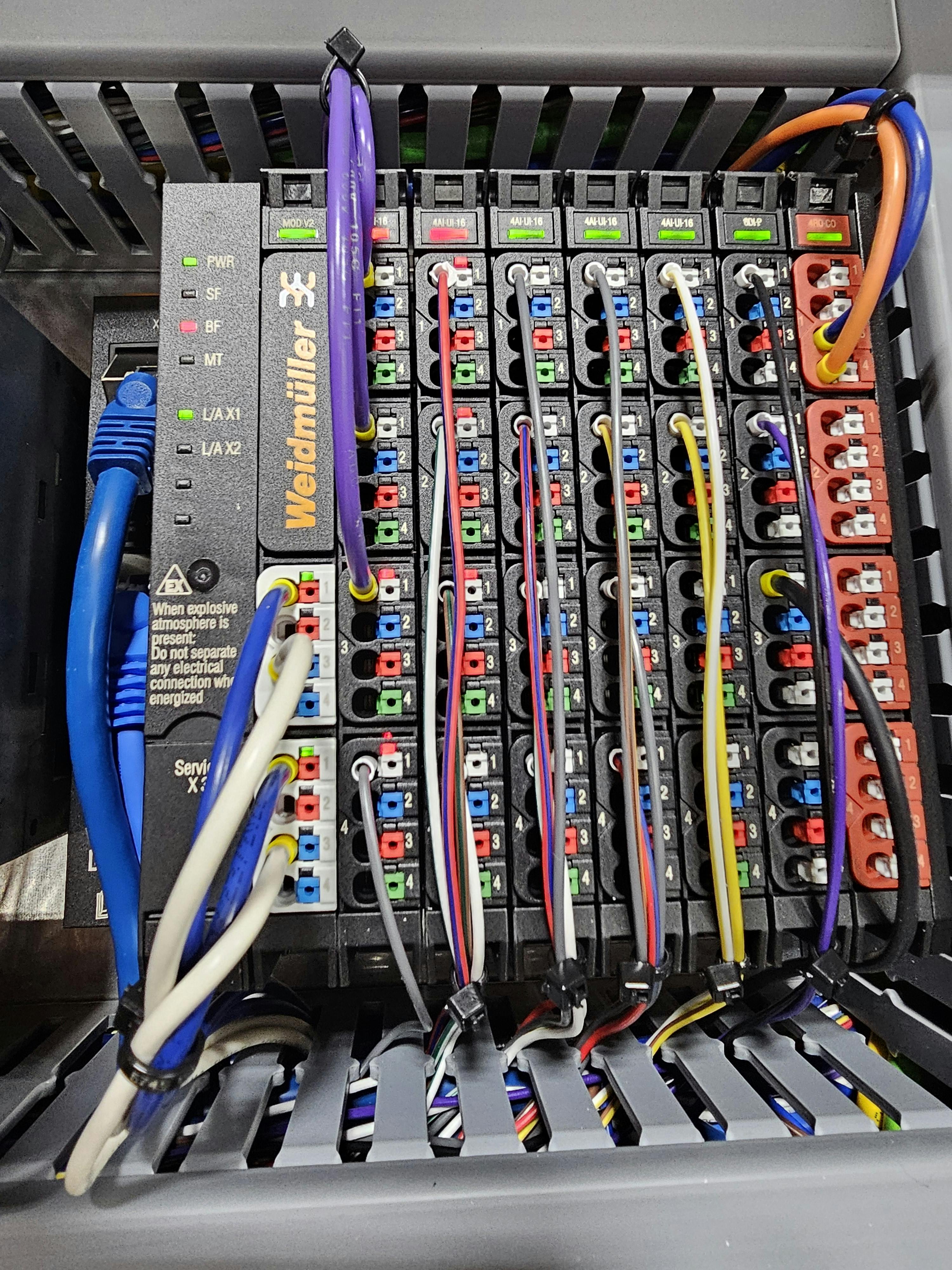 U-remote is Weidmuller USA&rsquo;s configurable, simplified I/O that can be used across multiple platforms and can interface with virtually any PLC system. Source: Weidmuller USA