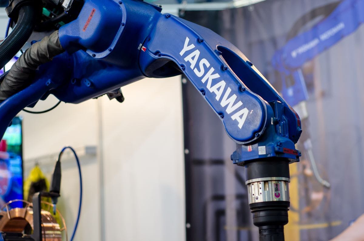 motoman_next_robot_uses_wind_river_linux