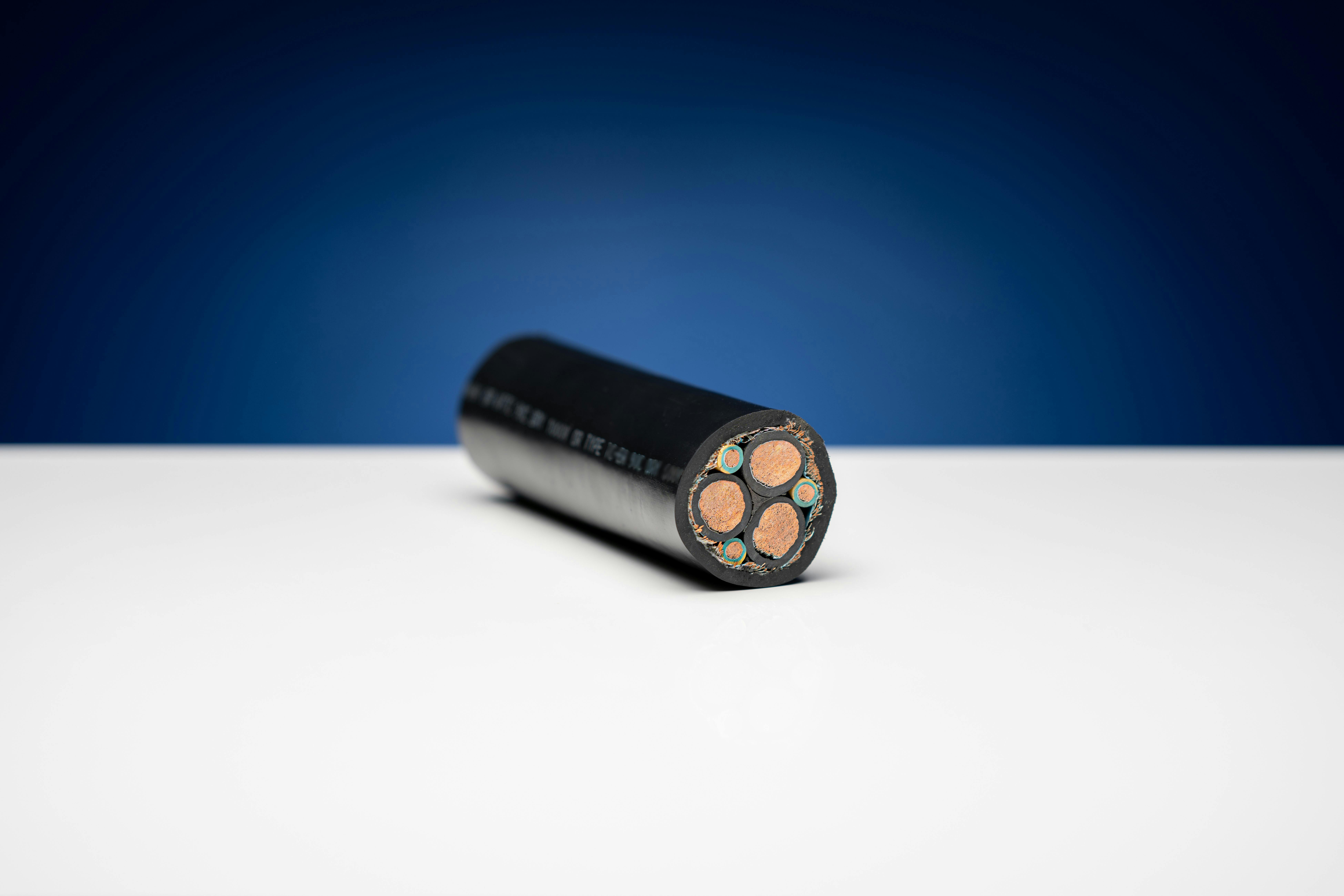 Lutze's Driveflex VFD cable, including a 2kV option