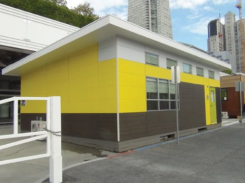 The classrooms exterior cladding consisted of fiber cement boards of varying colors and textures from Nichiha. An abundance of