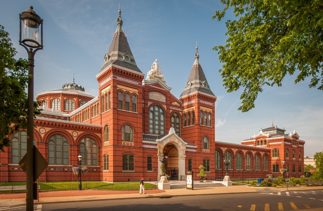 Smithsonian Institution&rsquo;s Arts and Industries Building again an exposition and museum space