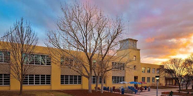 66fb12703695554e57420f6a Hero2