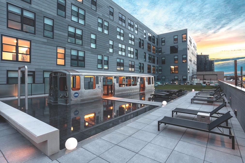 &ldquo;L&rdquo; apartments, Logan Square