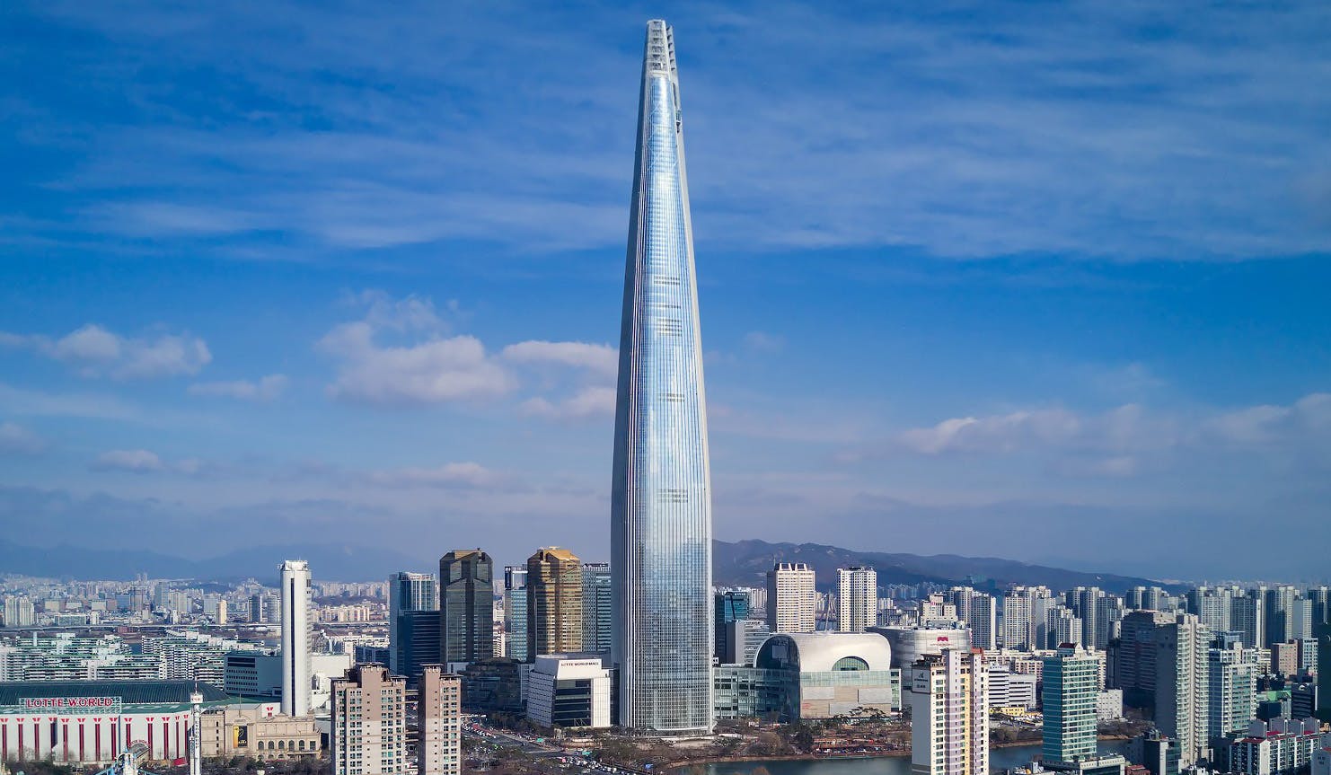 66fb12af1bbf3c95e45422a2 Lotteworldtower