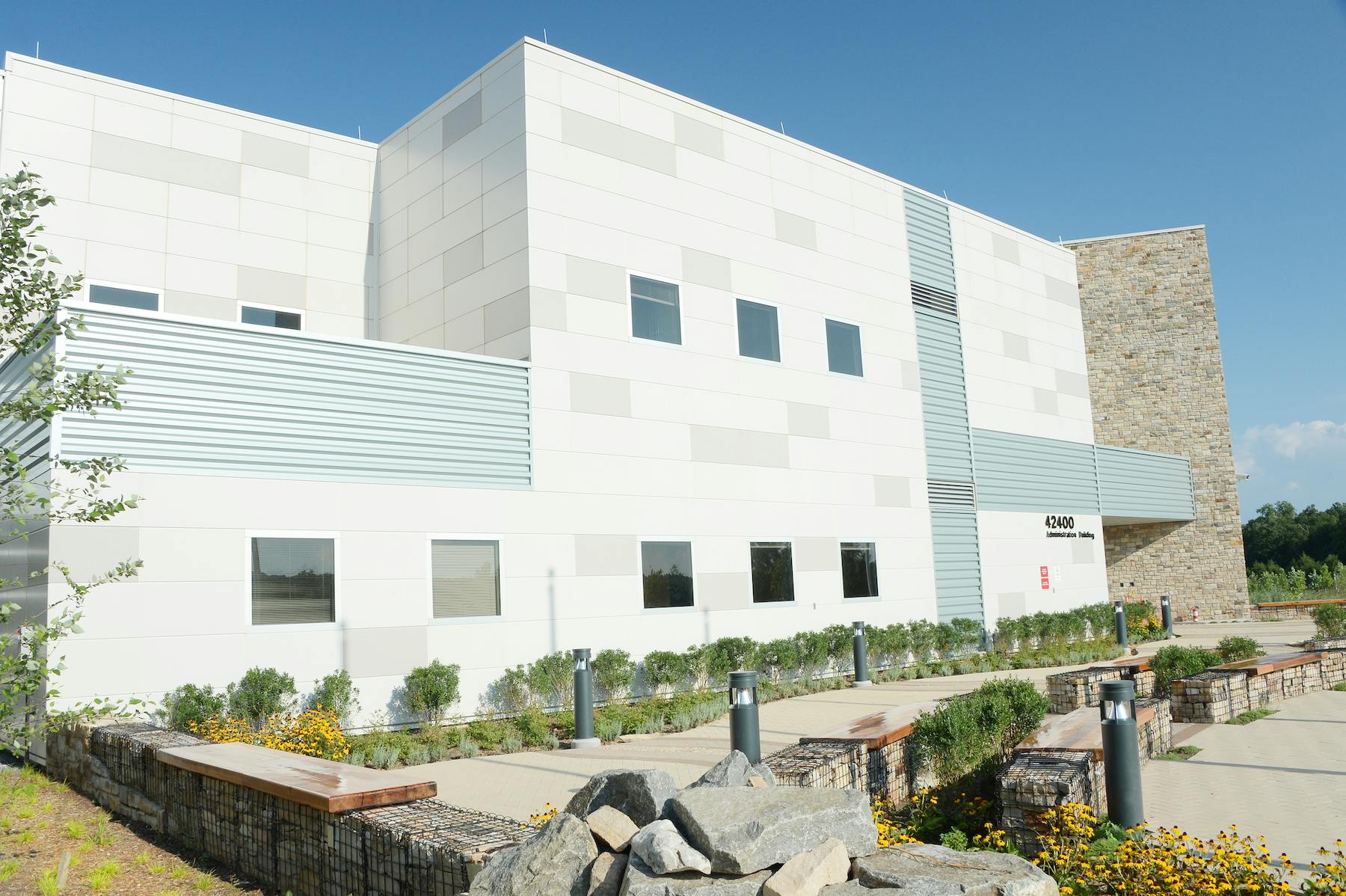 66fb13b51bbf3cdb3c5424bb Designing20with20architectural20insulated20metal20