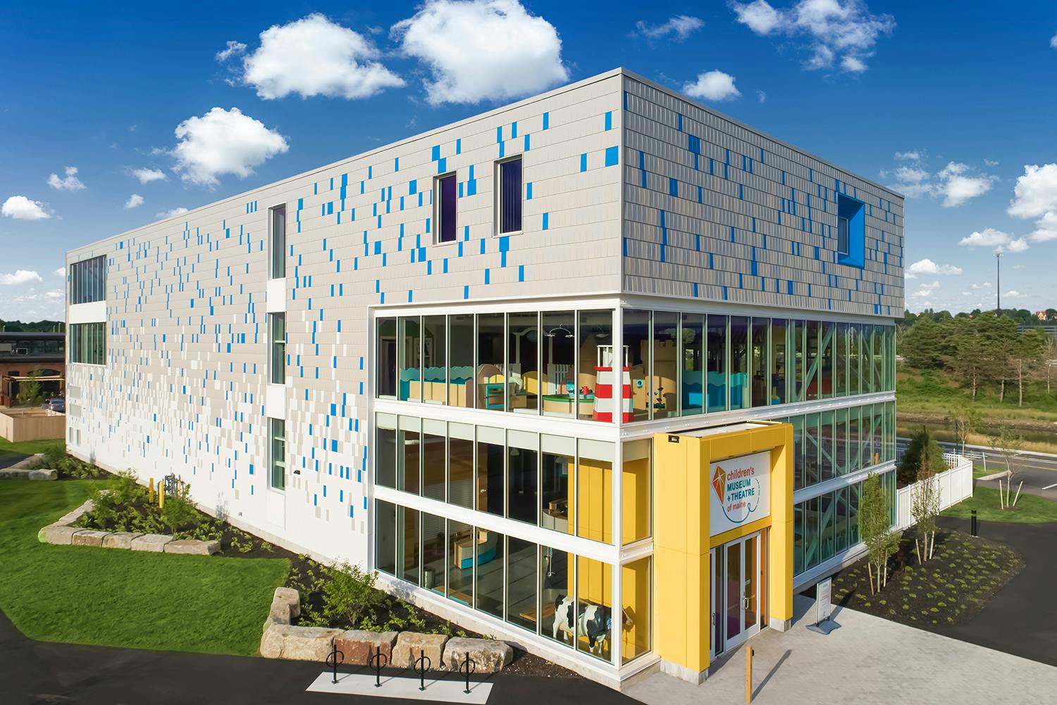 66fb13bc369555812a4211a9 1stimagemetalwallpactstilechihpi000420rfedit202