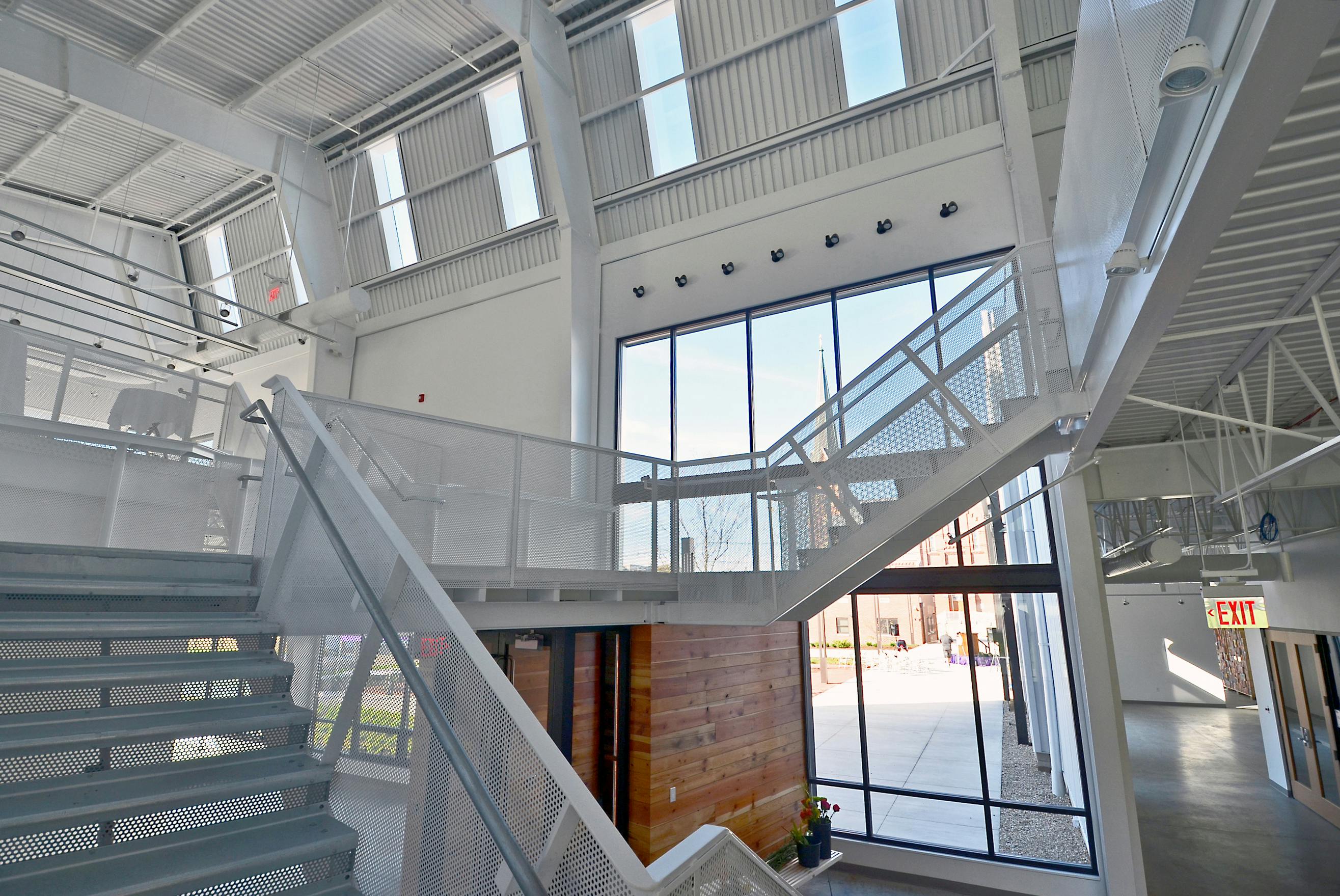 66fb16fef503dd4cfc765975 Knox College Int 1