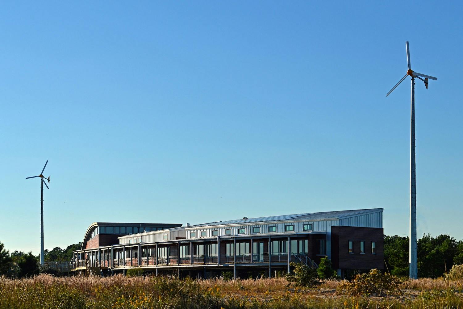 Every aspect of the Centerlocation, materials, utilities, operation and usemeets the strictest environmental standards. Photo