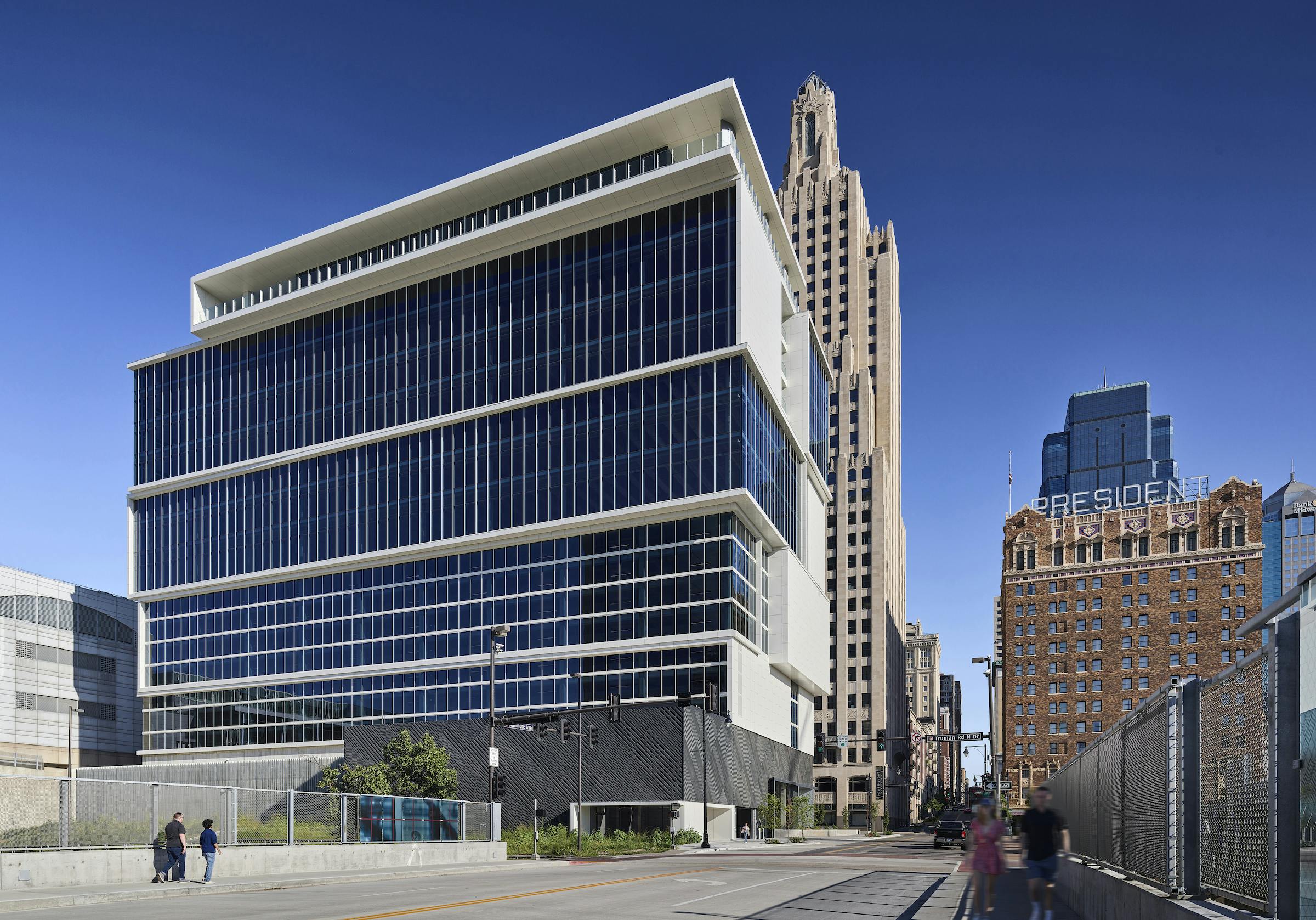 Top 35 Engineering Architecture Firms for 2023 Photo: Kansas City, Mo.&rsquo;s newest downtown high-rise office tower, 1400KC, sits above a cleverly disguised parking structure