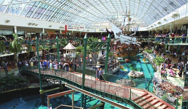The West Edmonton Mall In Edmonton, Canada Features A Gross Leasable Space Of 350,000 M2
