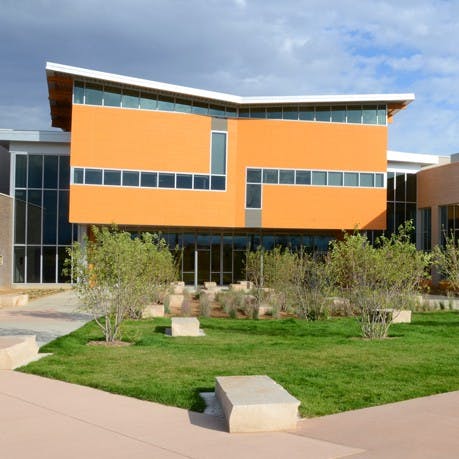 The design for Red Hawk Elementary School stems from the desire to create a vibrant place for kids to learn. In an effort to ach