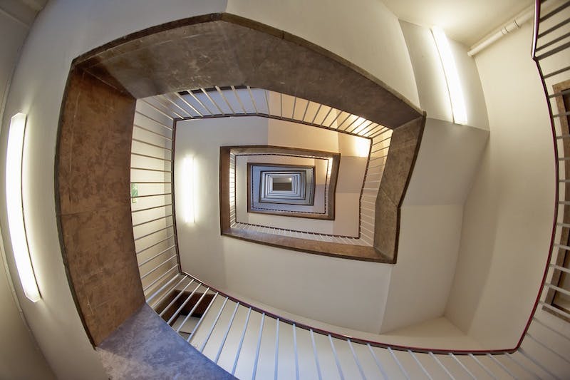 66fb1fb7523018d8aa076e6c Staircase