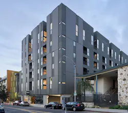 66fb207af503ddeff37668ec 002exteriordetailstreet Thelineloftsbyspfa Photobr 66fb207af503ddeff37668ec 002exteriordetailstreet Thelineloftsbyspfa Photobr