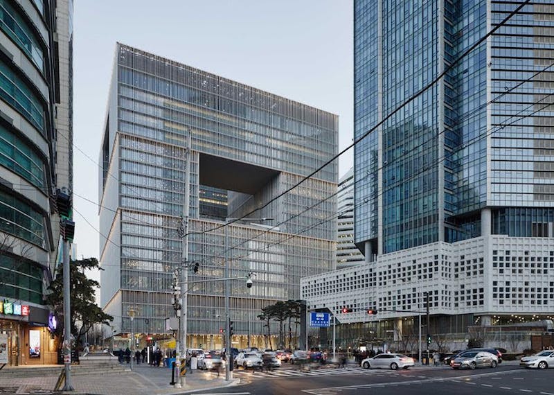 66fb2086f503ddf8a4766907 Amorepacific1