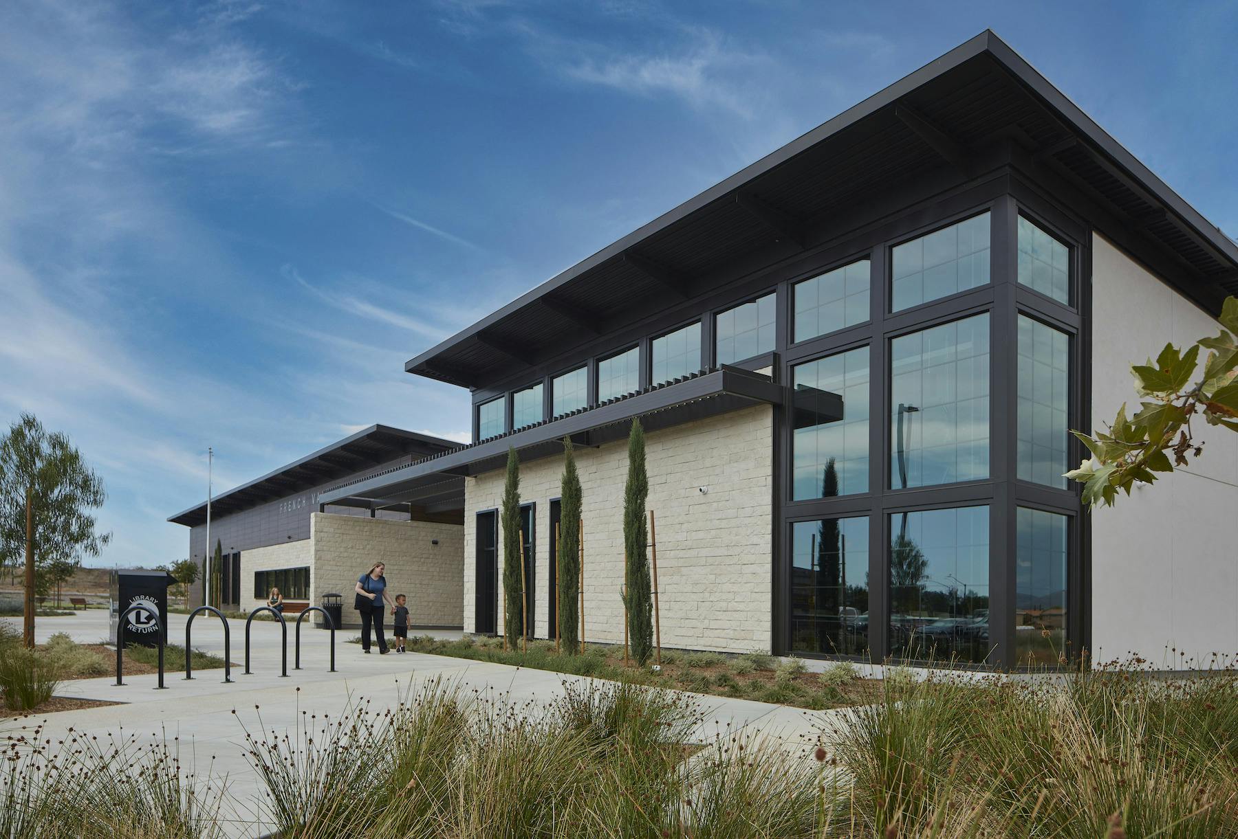 66fb22b21a3f599ac1d5124a French20valley201