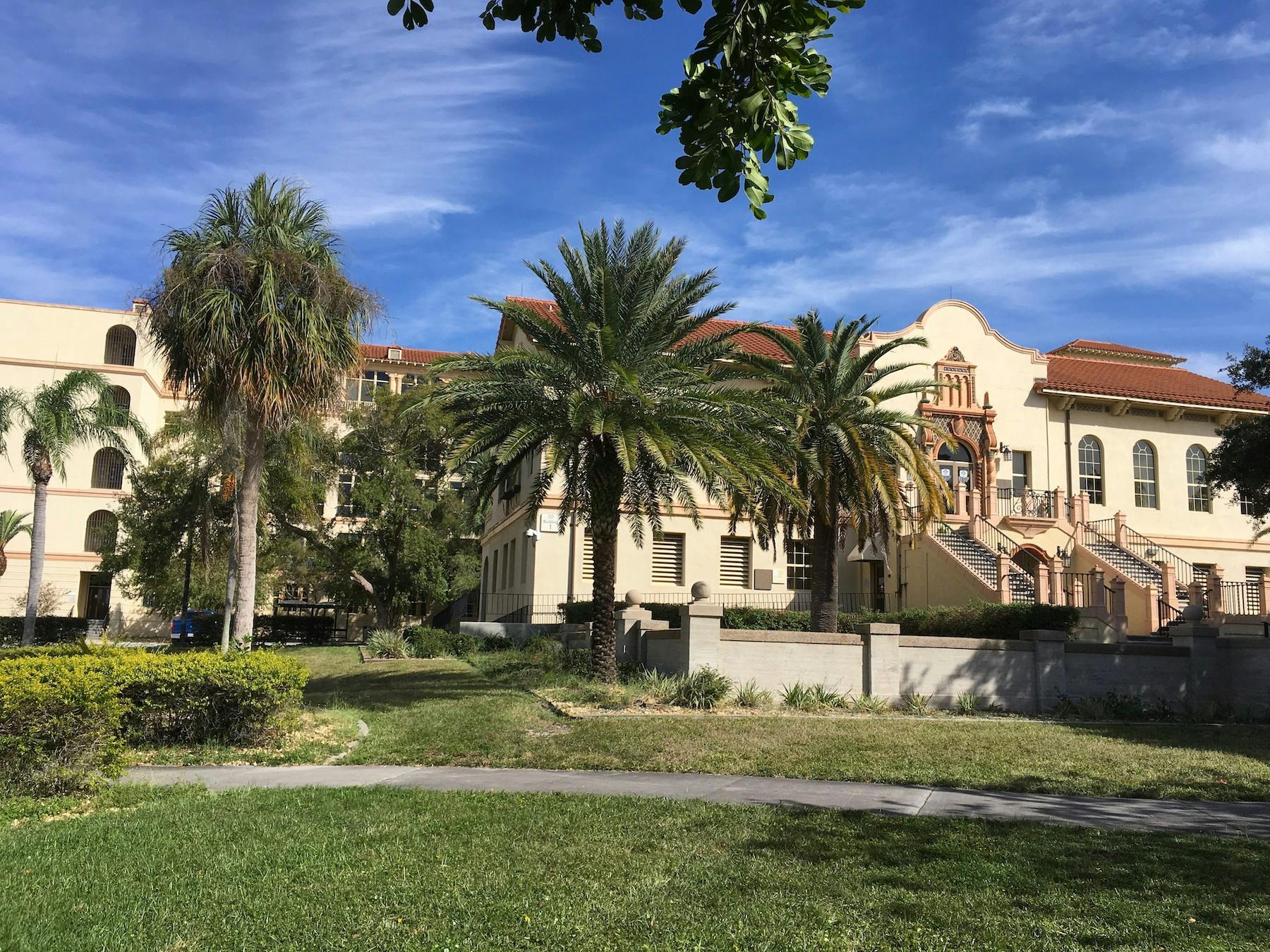 66fb22c22ac3a52f9119a1c7 Bay20pine Wide