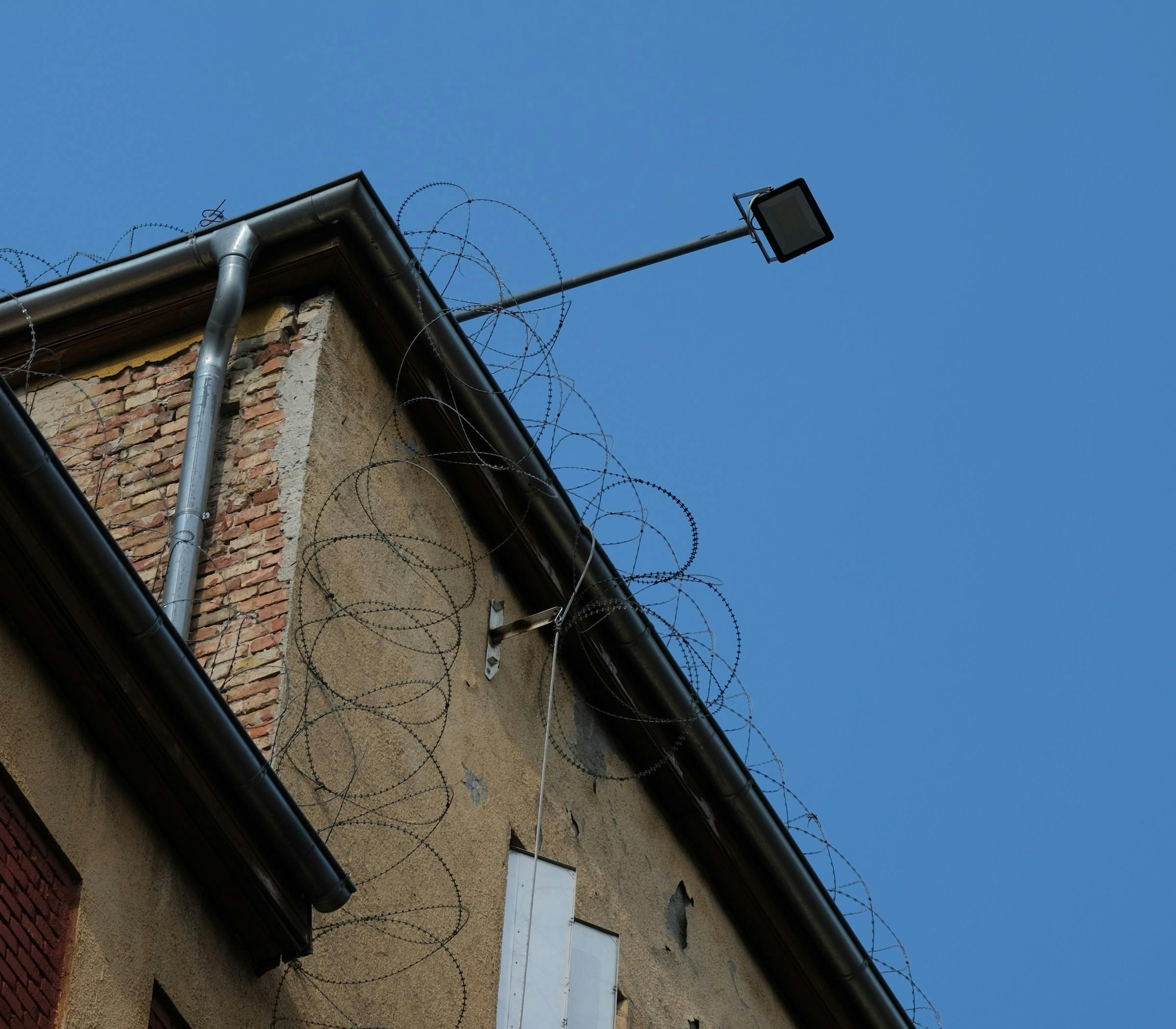 Top 50 Justice Facility Construction Firms for 2023 - Photo by Konrad Koller on Unsplash