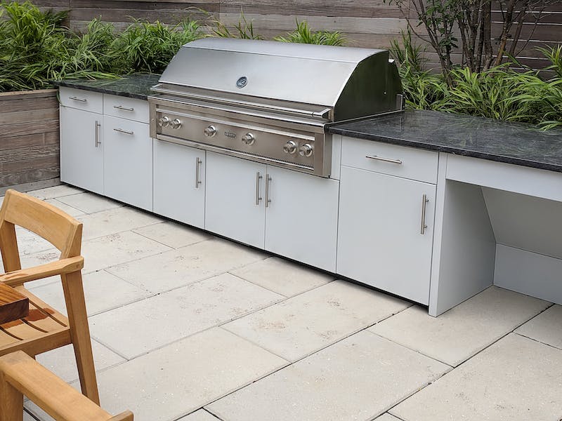 Danver Post And Panel Stainless Outdoor Kitchen Photo: Courtesy D&b Cousins Construction Co