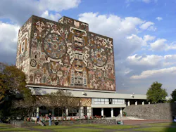 Biblioteca%20 Central%2 C%20 Copyright%20 Luis%20 Ib%c3%a1%c3%b1ez Biblioteca%20 Central%2 C%20 Copyright%20 Luis%20 Ib%c3%a1%c3%b1ez