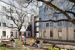 Inner courtyard including preserved oaks Inner courtyard including preserved oaks