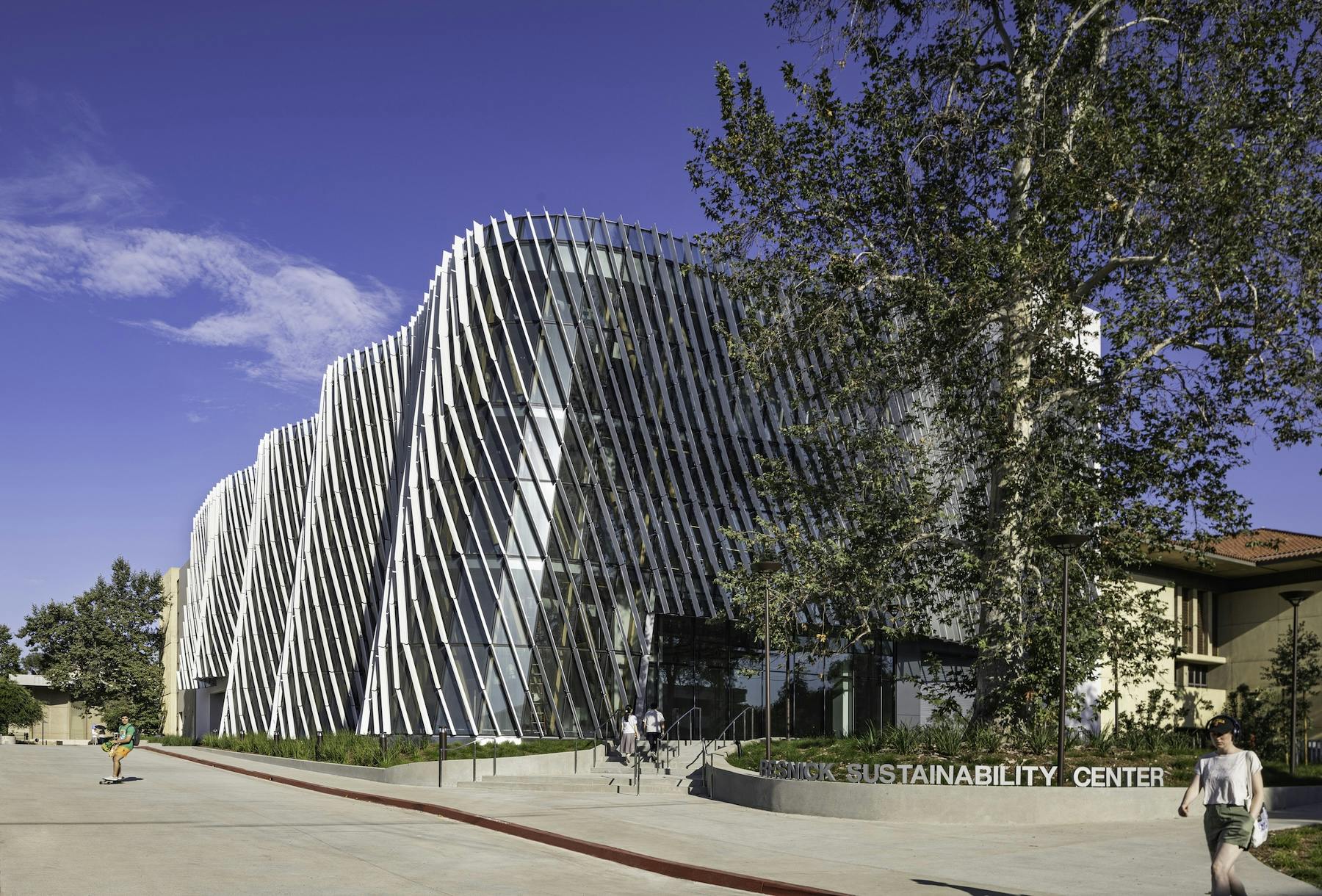 CannonDesign's Yazdani Studio designed The Resnick Sustainability Center at Caltech, which connects researchers, students, and industry in the pursuit of breakthrough climate science.