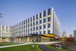 Photo credit: Albert Vecerka/Esto, courtesy Leers Weinzapfel Associates Photo credit: Albert Vecerka/Esto, courtesy Leers Weinzapfel Associates