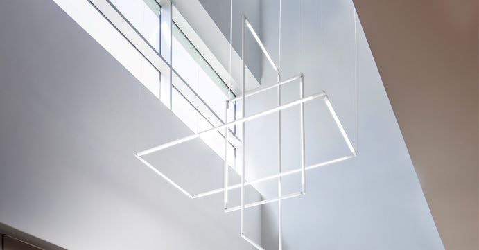 1651540125371 Aloftalight