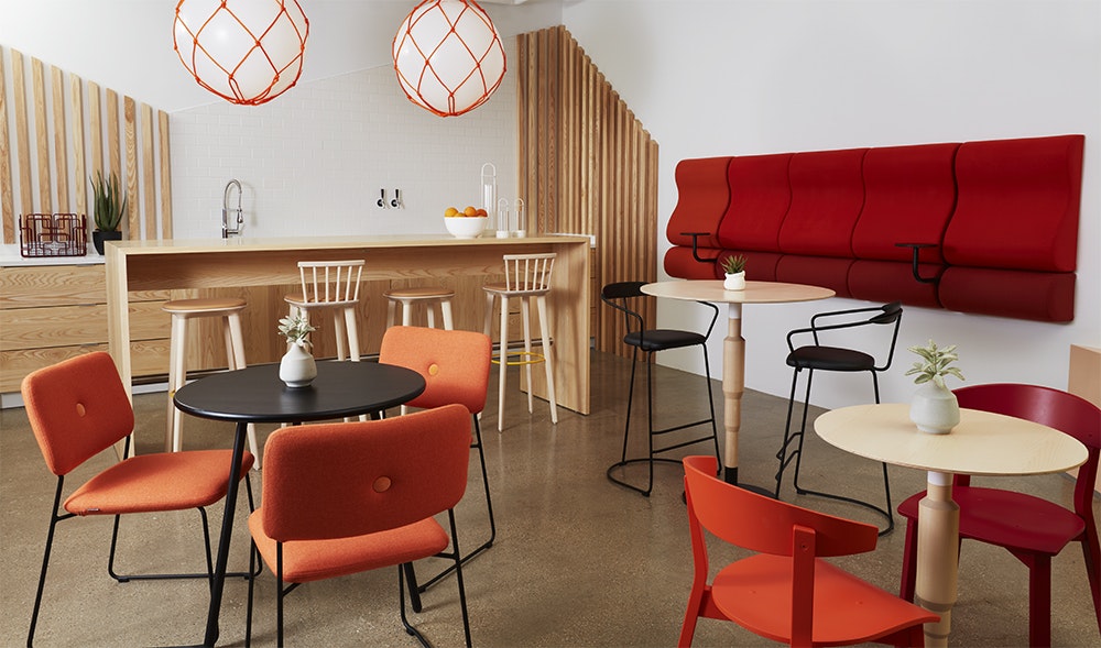 1652286515192 Orange